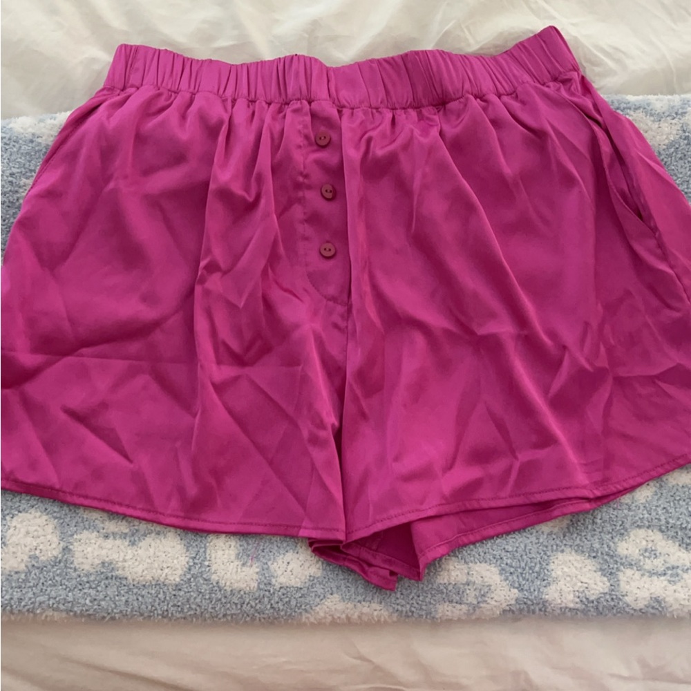 DAILY DRILLS PINK SILK SHORTS M/L!!!